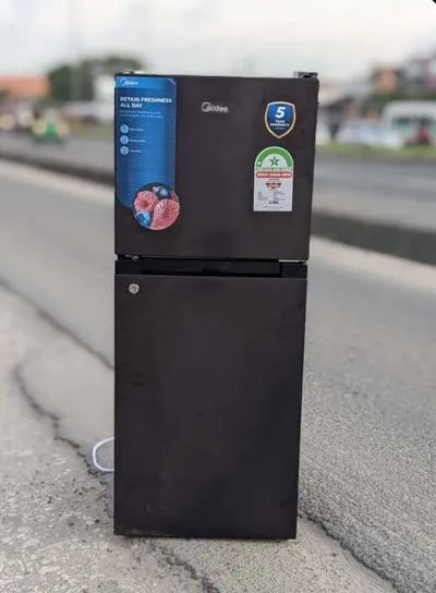 Midea Fridge (lita 128)